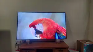 Samsung 65RU7400 65" UHD Voice Remote Smart TV Fresh Condition