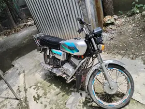 Yamaha 2000 Silver