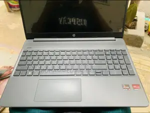 Laptop HP 15S 8GB AMD Ryzen 5 SSD 256GB