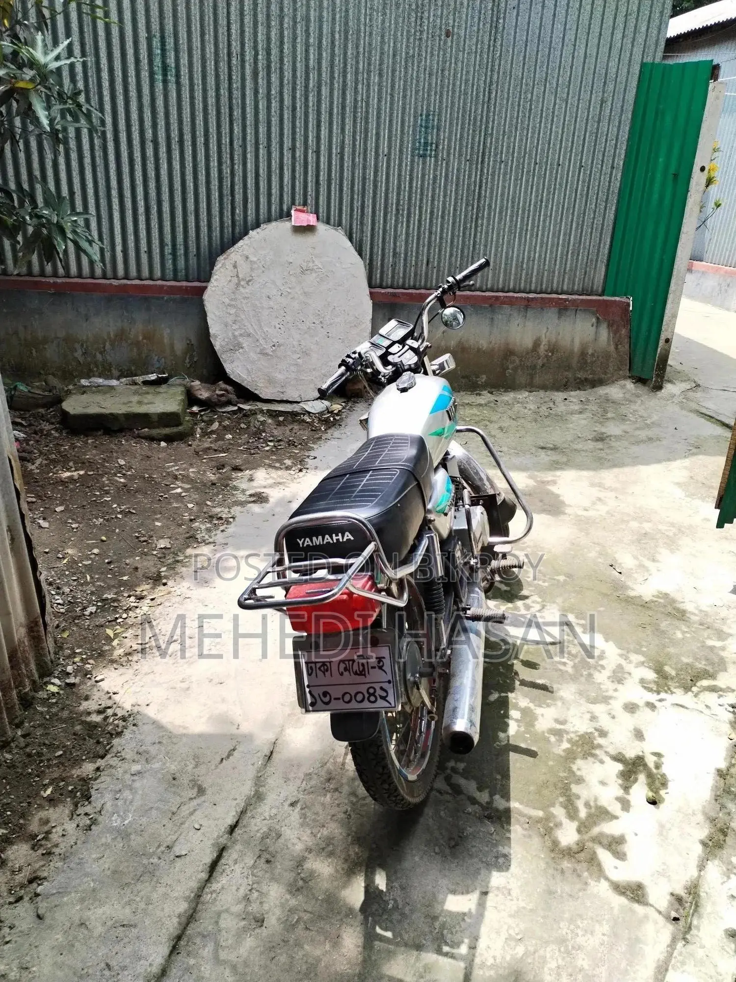 Yamaha 2000 Silver