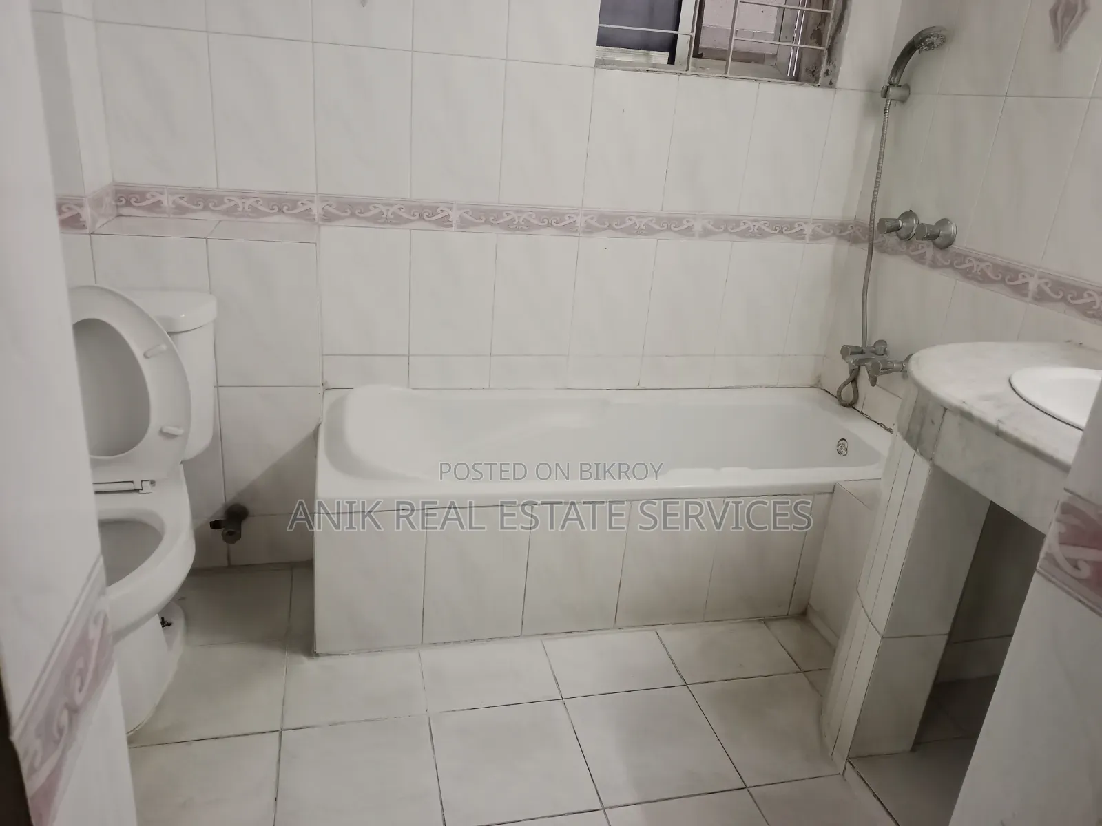 3-bedroom Apartment in Anik Real Estate, Gulshan for sale