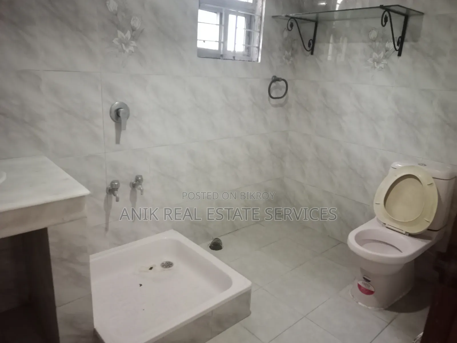 3-bedroom Apartment in Anik Real Estate, Gulshan for sale