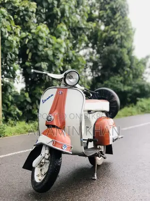 বাজাজ চেতক ১৯৮৯ সাদা