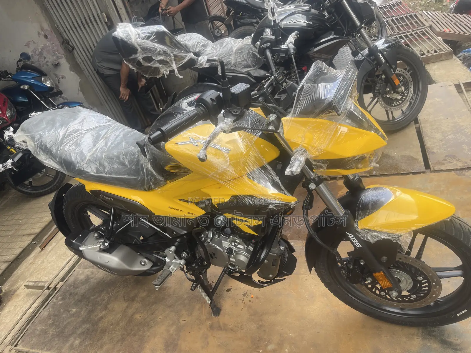 হিরো এক্সট্রিম ১২৫আর ২০২৬ ইয়েলো