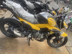 হিরো এক্সট্রিম ১২৫আর ২০২৬ ইয়েলো