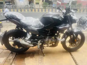 Hero Xtreme 125R 2025 Black