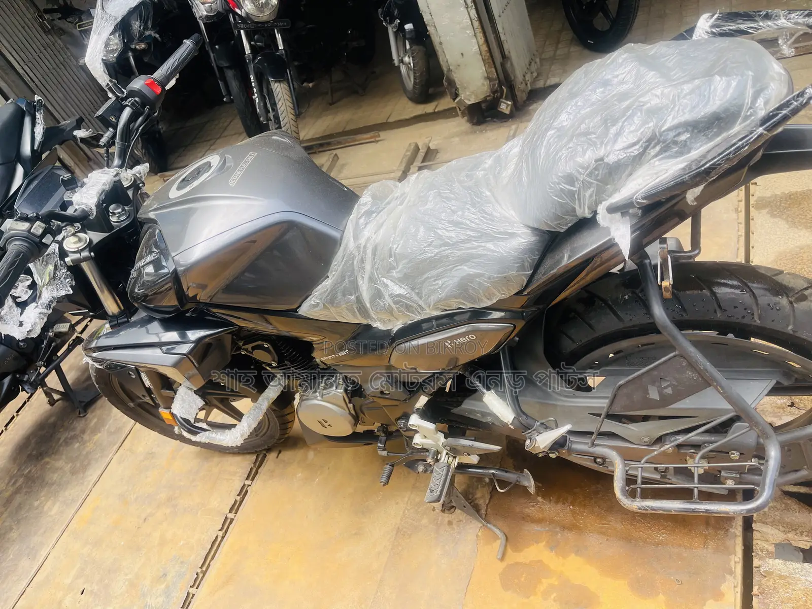 Hero Xtreme 125R 2025 Black