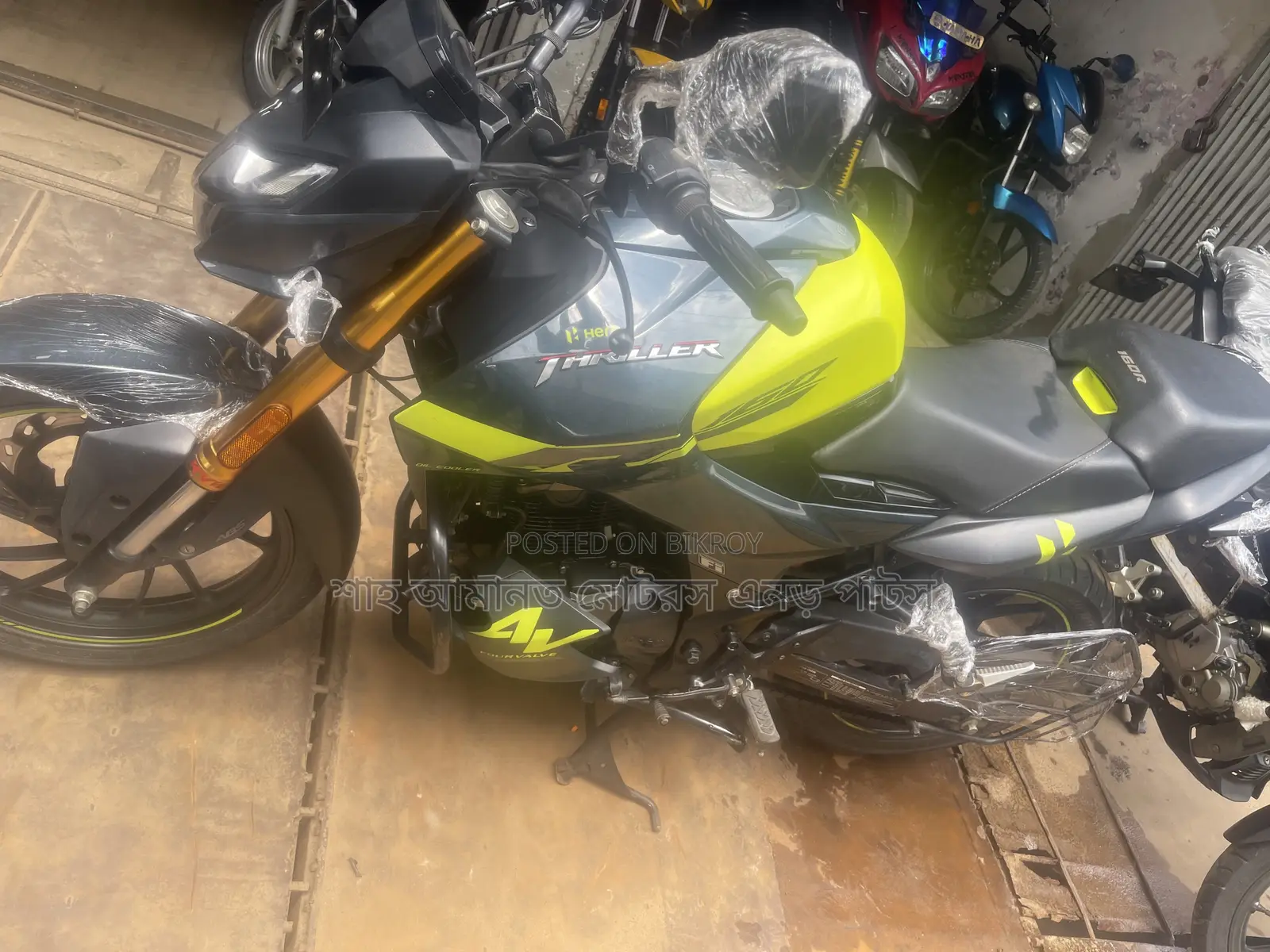Hero Thriller 160R 4V 2026 Green