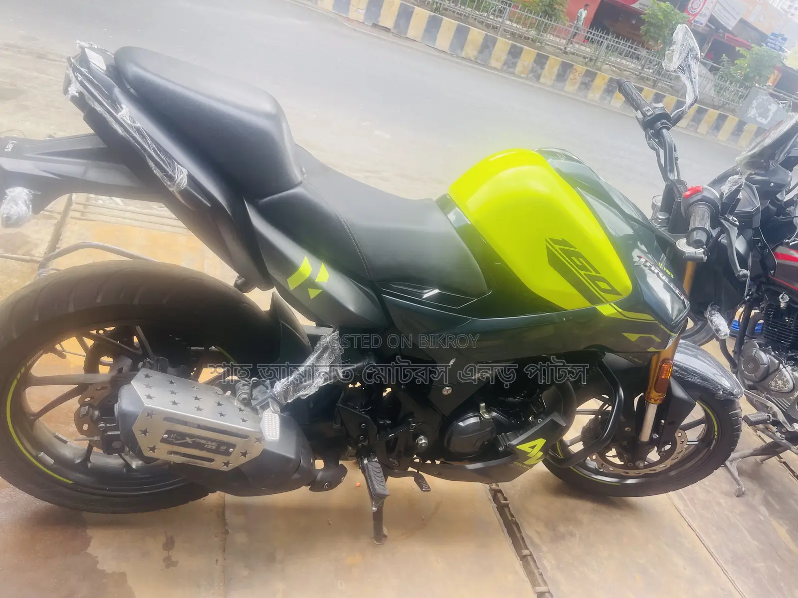 Hero Thriller 160R 4V 2026 Green