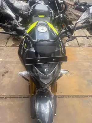 Hero Thriller 160R 4V 2026 Green