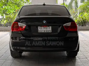 BMW 3 Series 320i RWD 2005 Black