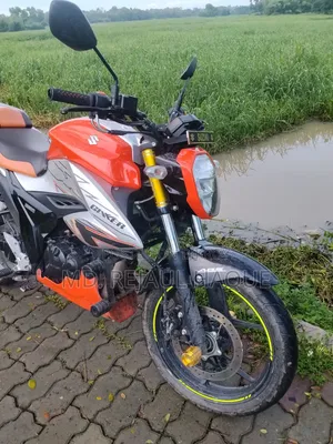 সুজুকি জিক্সার এফআই এবিএস ২০২৪ অরেঞ্জ