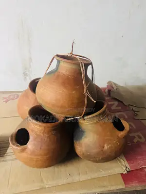 Large Bird Nesting Pot