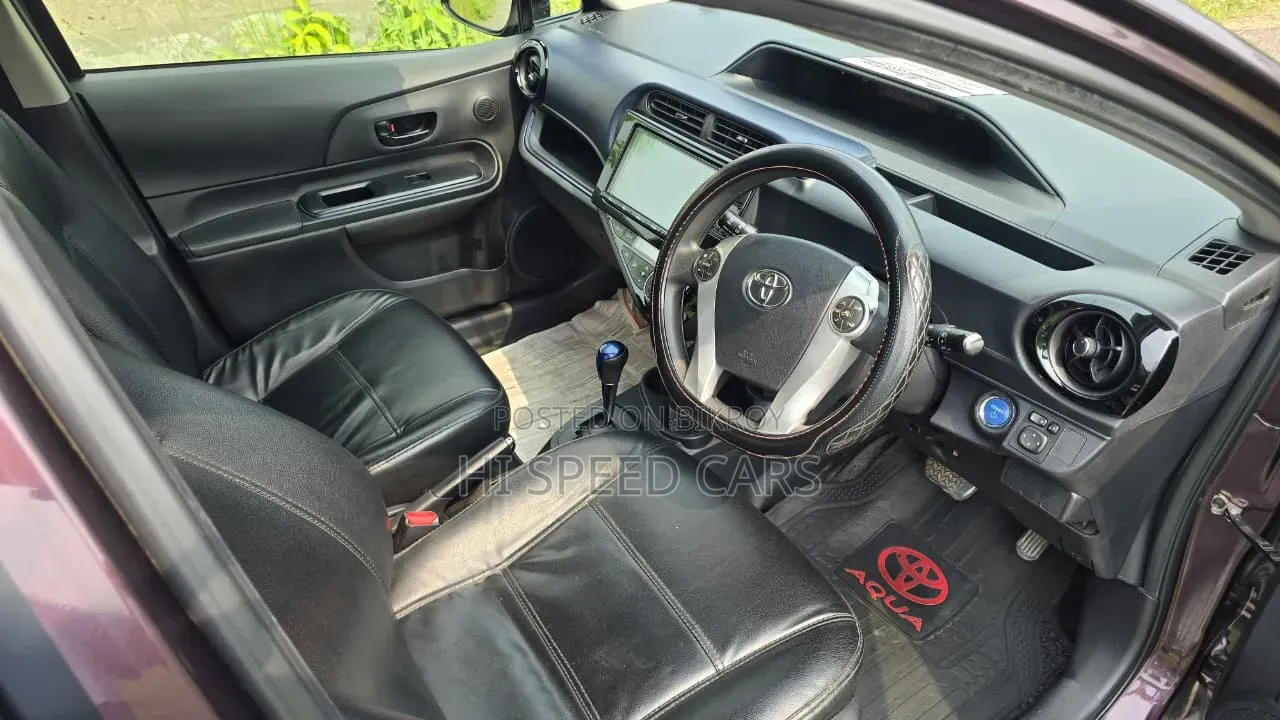 Toyota Aqua 2017 Brown