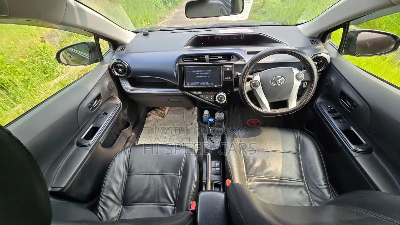 Toyota Aqua 2017 Brown