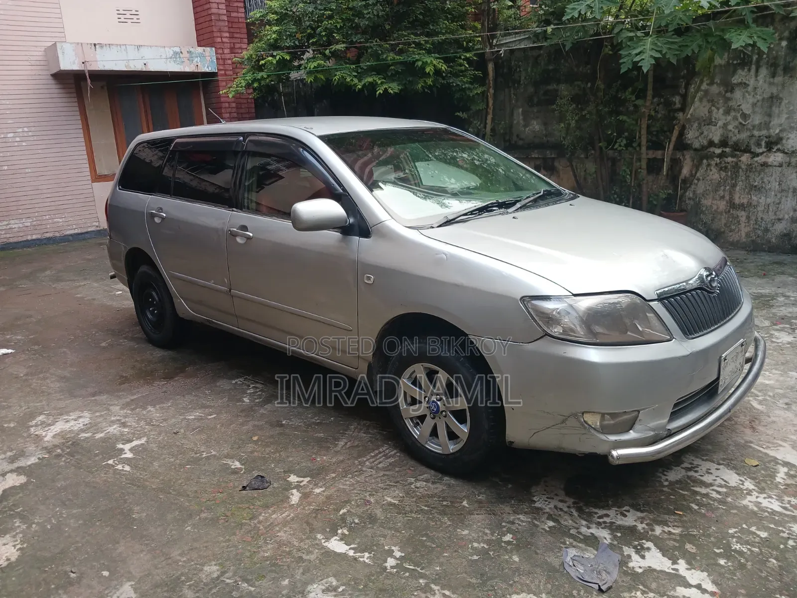 টয়োটা করোলা ২০০৪ সিলভার