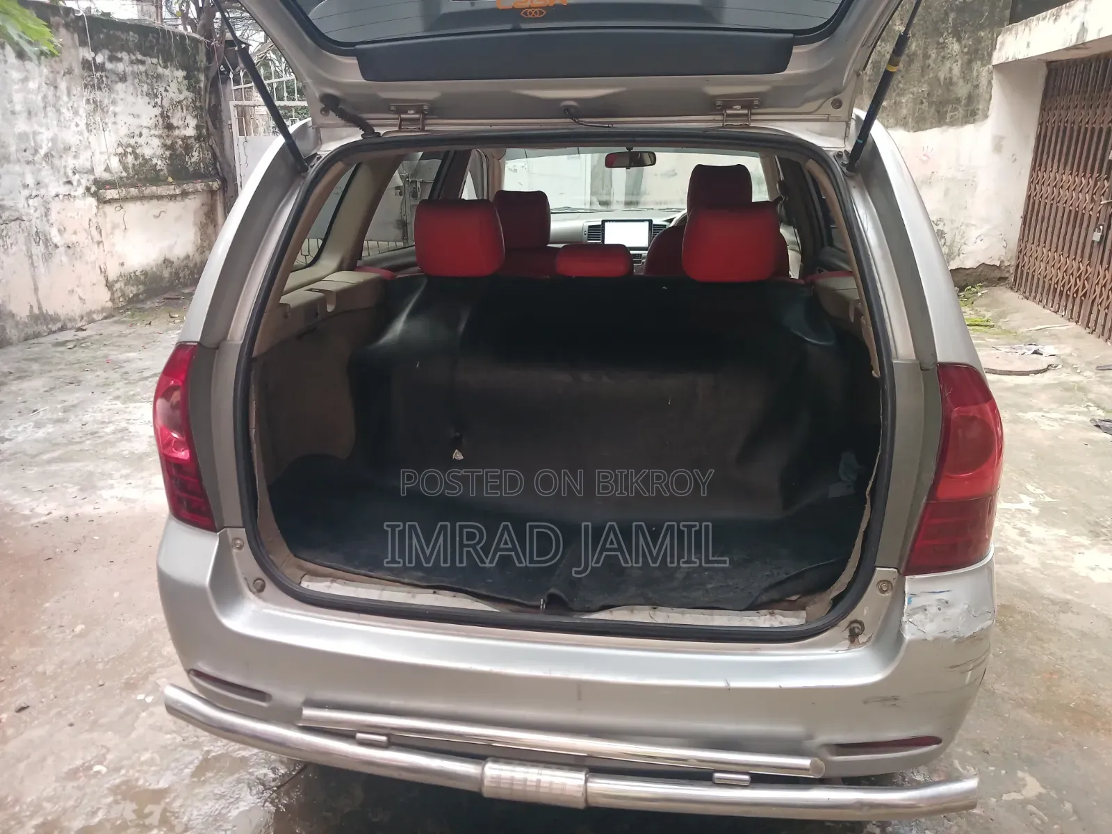 টয়োটা করোলা ২০০৪ সিলভার