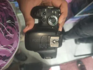 ক্যানন ১১০০ডি