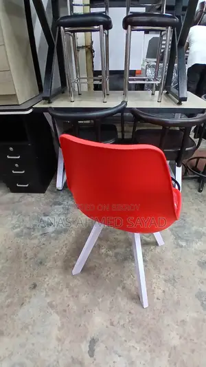 Attractive and Premium Quality Tulip Chair