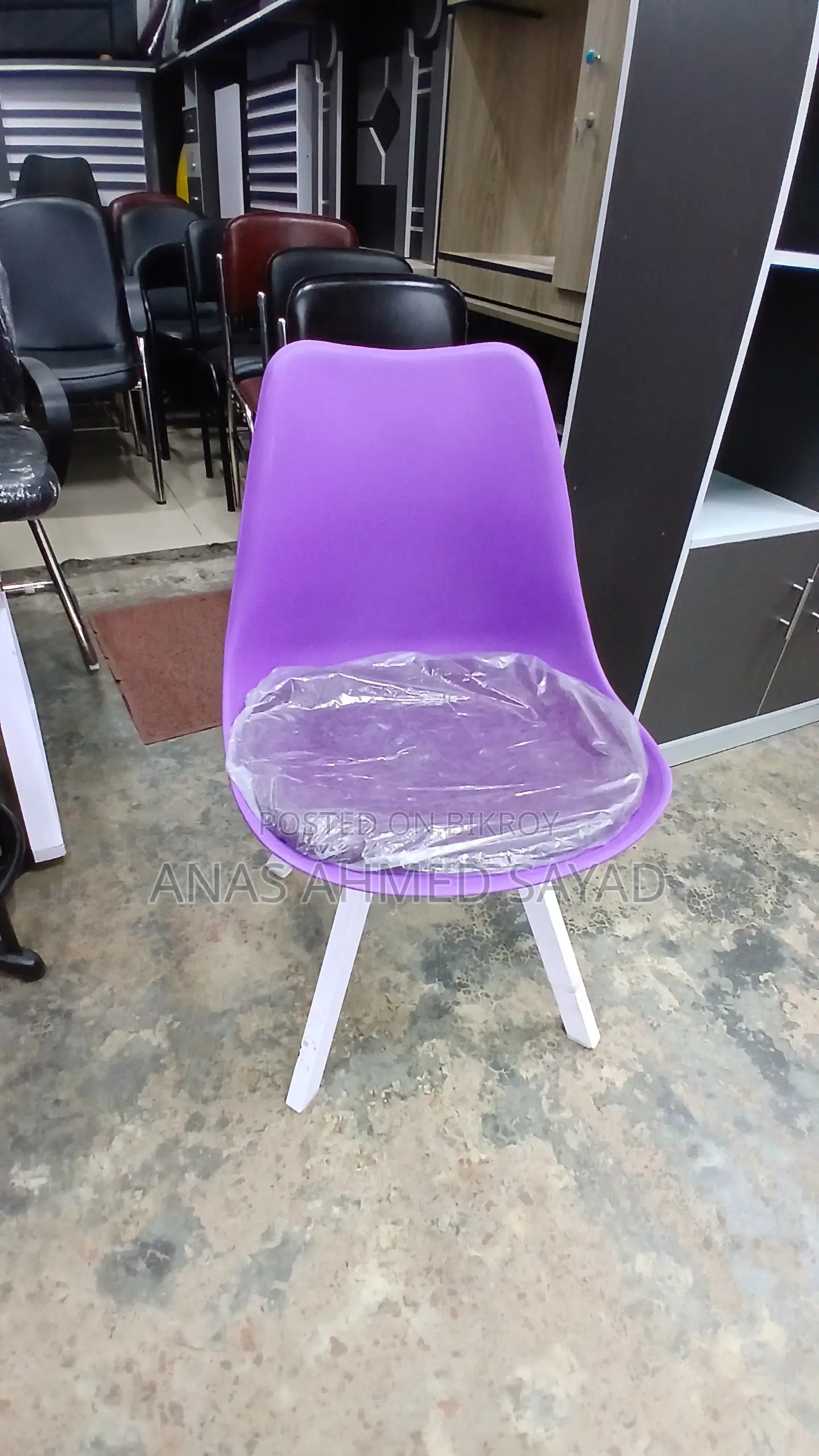 Attractive and Premium Quality Tulip Chair