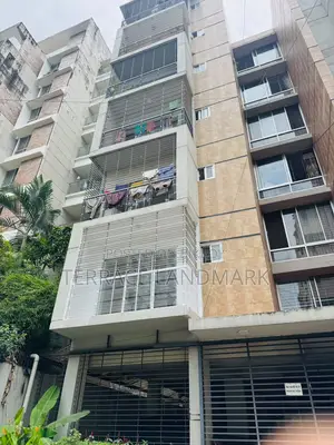 4bdrm Apartment in Basundhara for sale