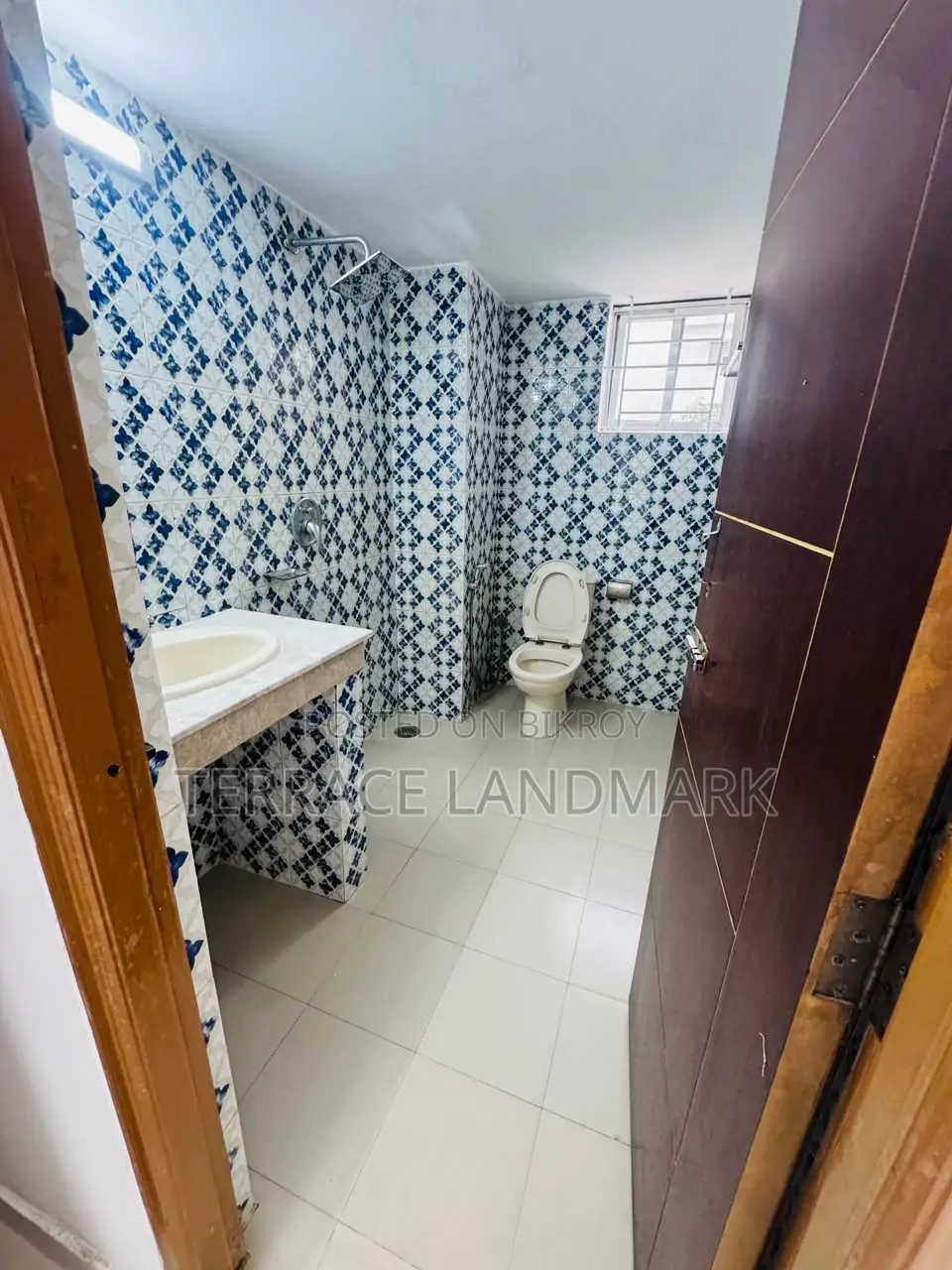 4bdrm Apartment in Basundhara for sale