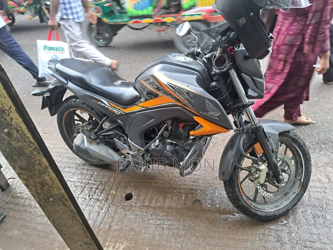 Honda Hornet 2021 Orange