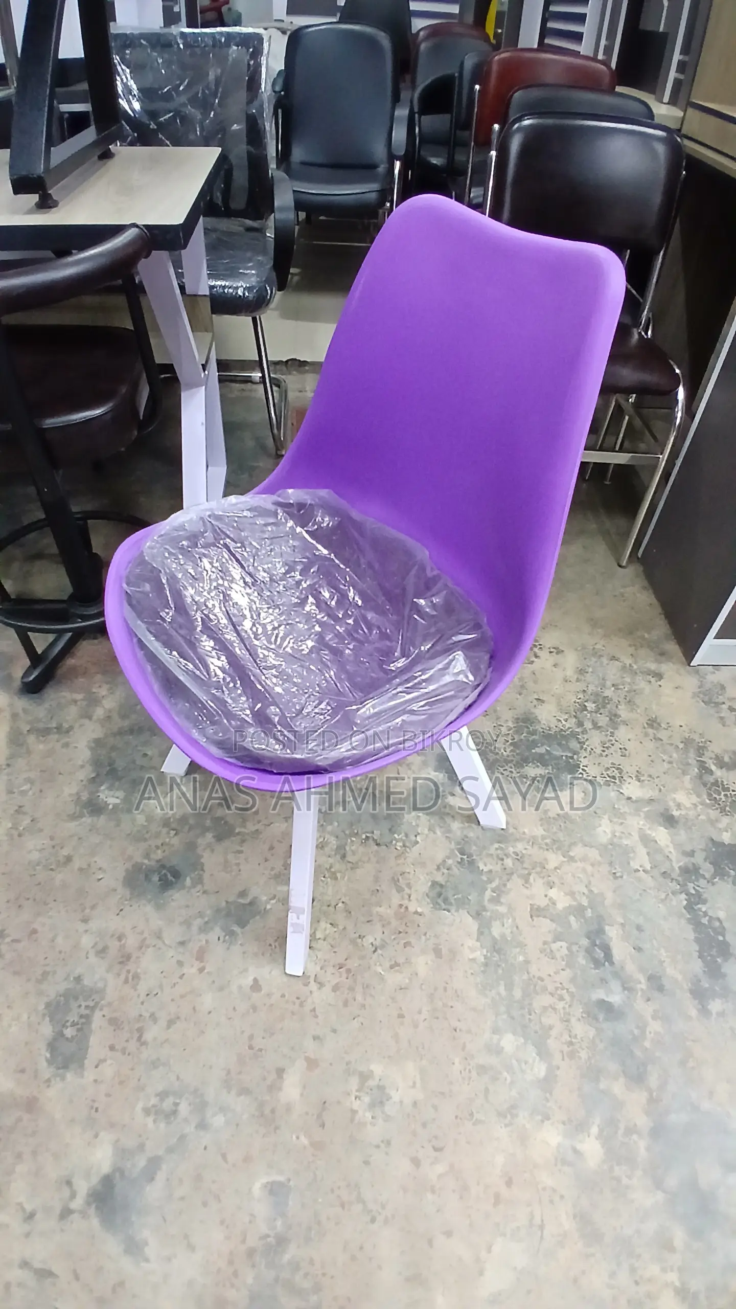 Attractive and Premium Quality Tulip Chair