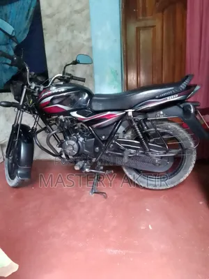Bajaj Discover ১০০ ২০১৮ কালো