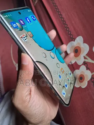 মটোরোলা এজ ৪০ নিও ২৫৬ জিবি সাদা