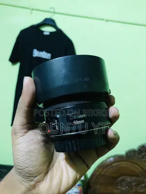 ক্যানন এম৫০ (মিররলেস)