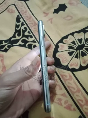 অ্যাপল আইফোন এক্স ৬৪ জিবি হোয়াইট