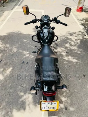 বাজাজ এভেঞ্জার ১৬০ স্ট্রিট ২০২২ ব্ল্যাক