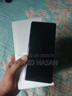 Tecno Pova Curve 256 GB Silver