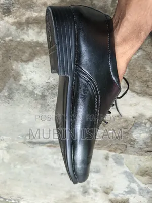 একজোড়া ভালো মানের Oxford Show আছে।