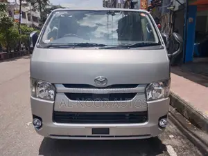 Toyota HiAce 2021 Silver
