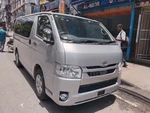 Toyota HiAce 2021 Silver