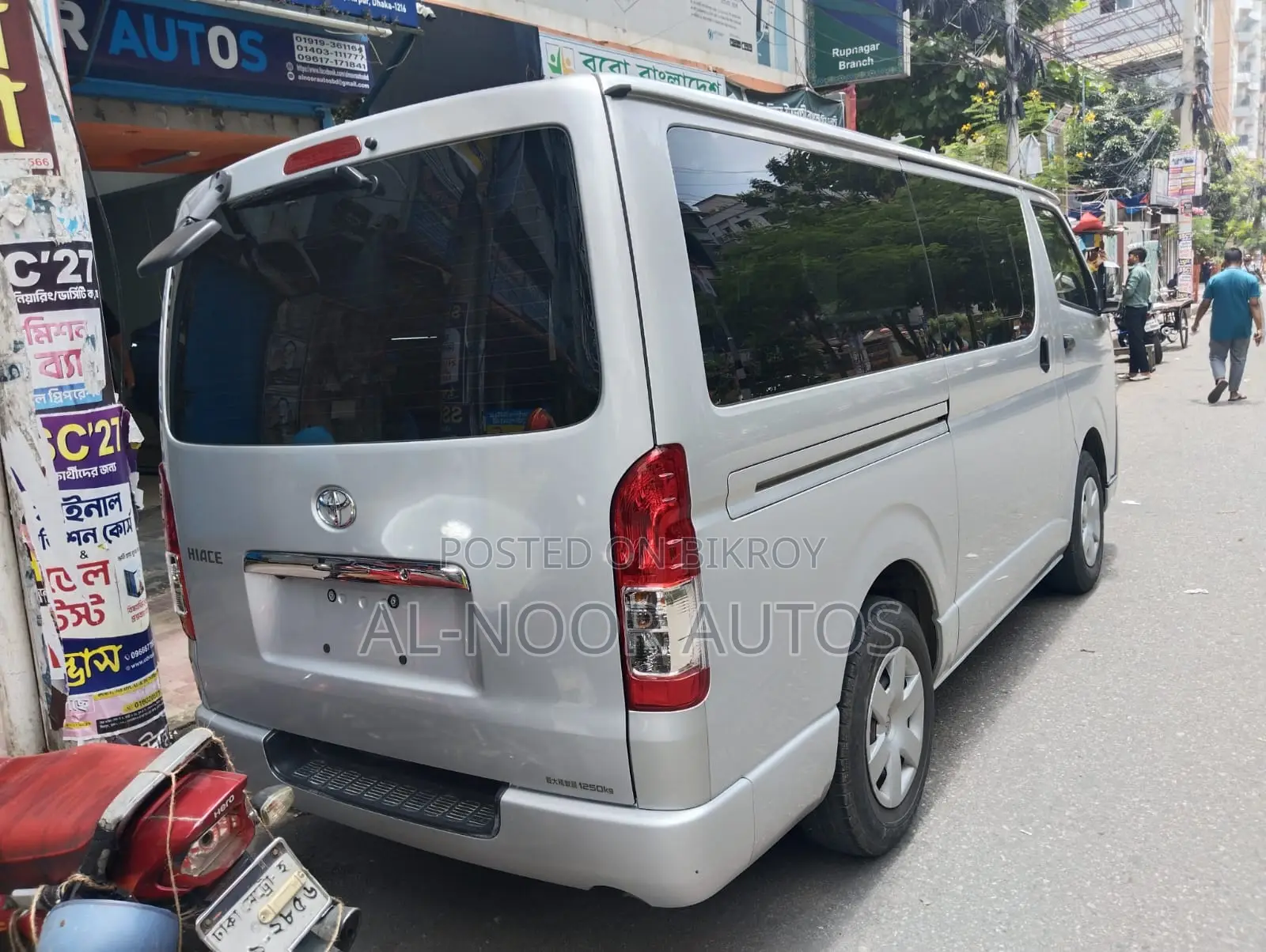 Toyota HiAce 2021 Silver