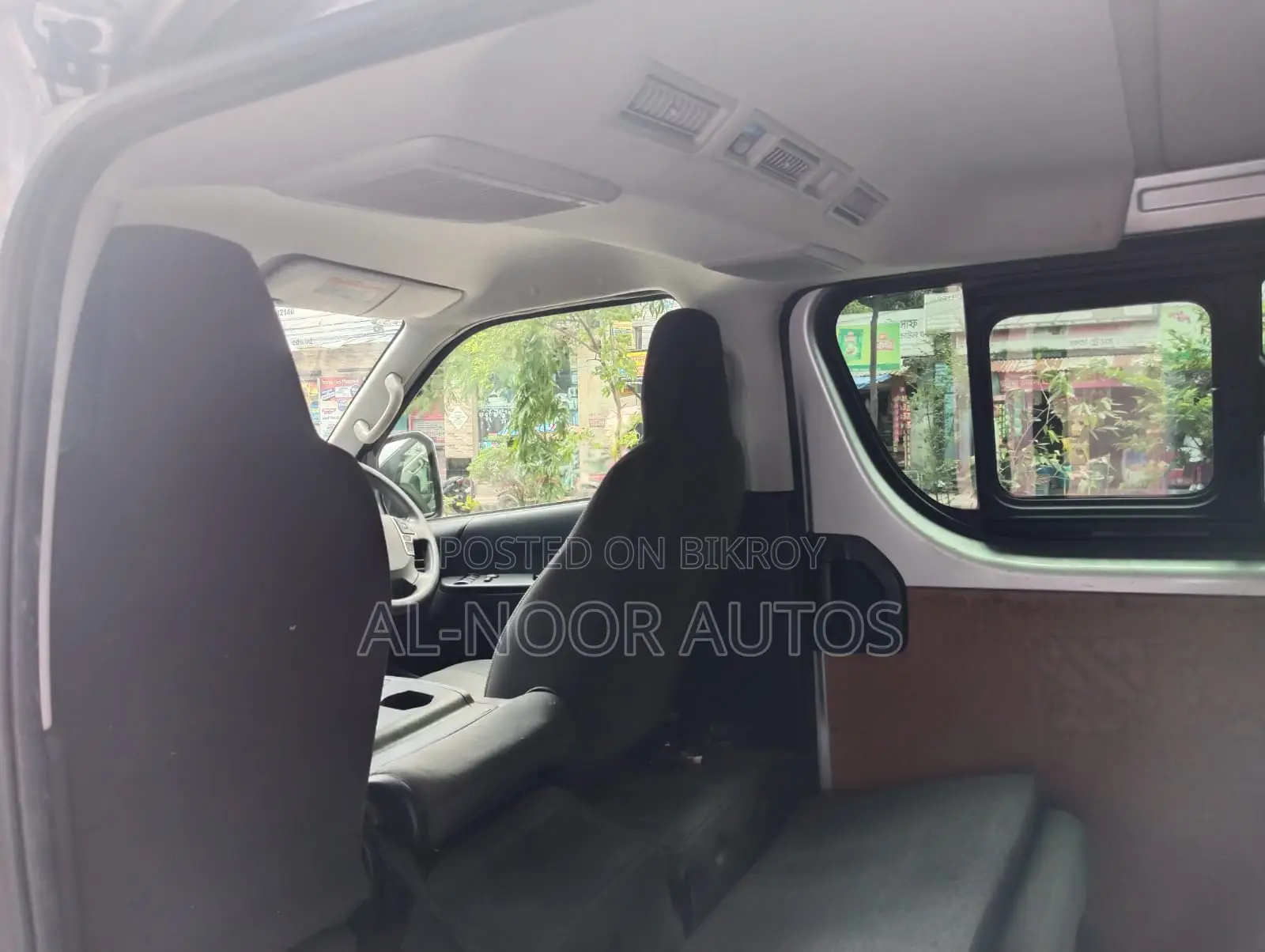 Toyota HiAce 2021 Silver