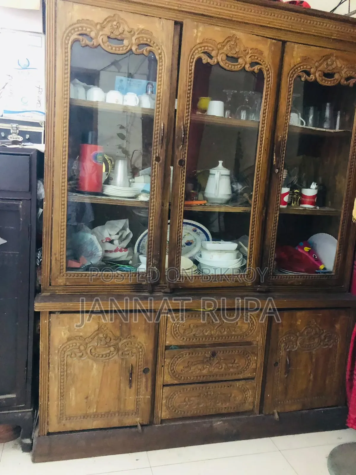 Cabinet Sell
