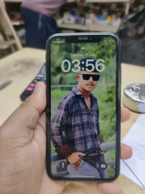 অ্যাপল আইফোন এক্সআর ৬৪ জিবি কালো
