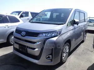 Toyota Noah 2022 Gray