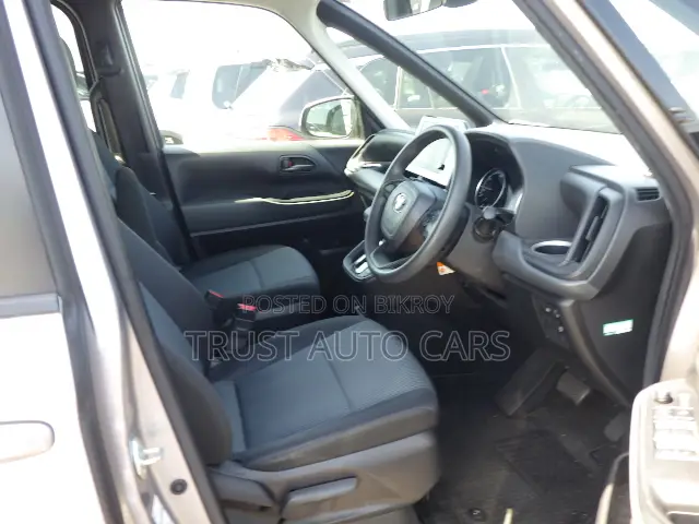 Toyota Noah 2022 Gray