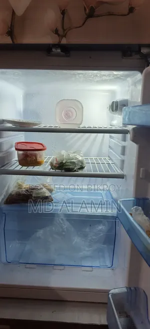 Vision 222L Refrigerator