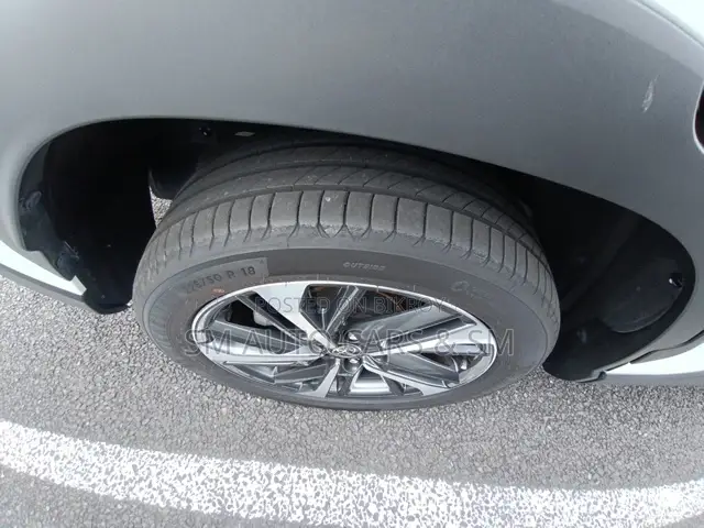 Toyota Corolla Cross 2023 Pearl