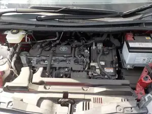 টয়োটা নোহা ২০২৫ রেড