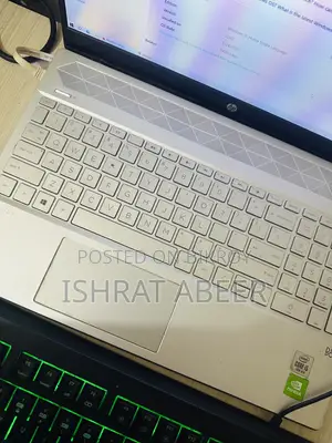 Laptop HP Pavilion 15 4GB Intel Core I5 HDD+SSD 1T