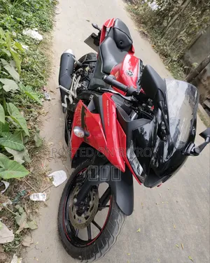 ইয়ামাহা আর১৫ ভি৩ ২০২১ রেড