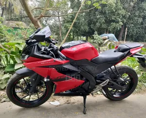 ইয়ামাহা আর১৫ ভি৩ ২০২১ রেড