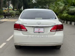 Toyota Premio 2017 Pearl